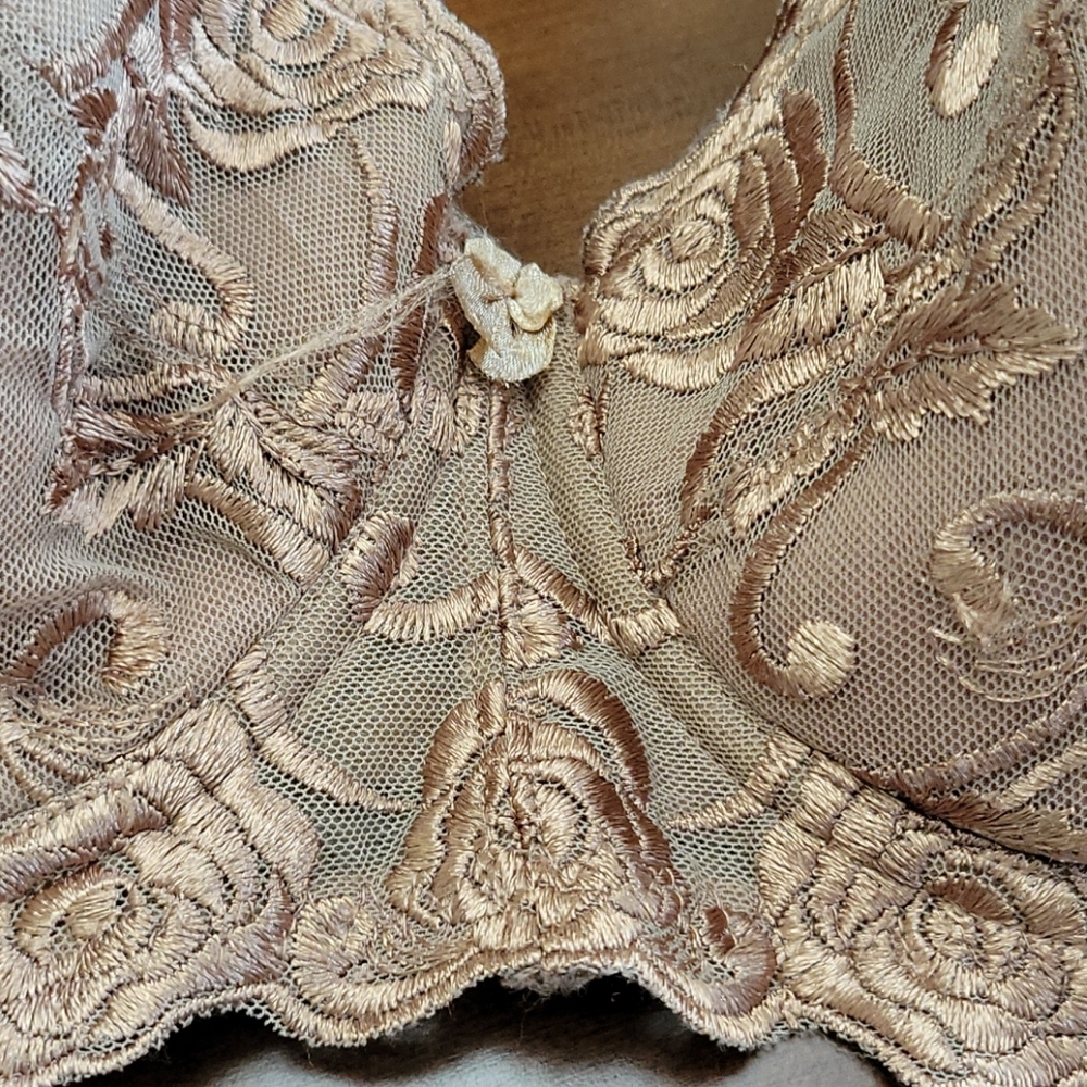 ๐ BODY FORM BRA - Picture 2 of 9